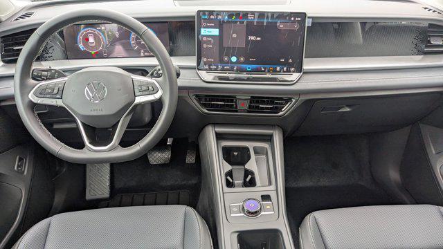 new 2025 Volkswagen Tiguan car, priced at $37,184