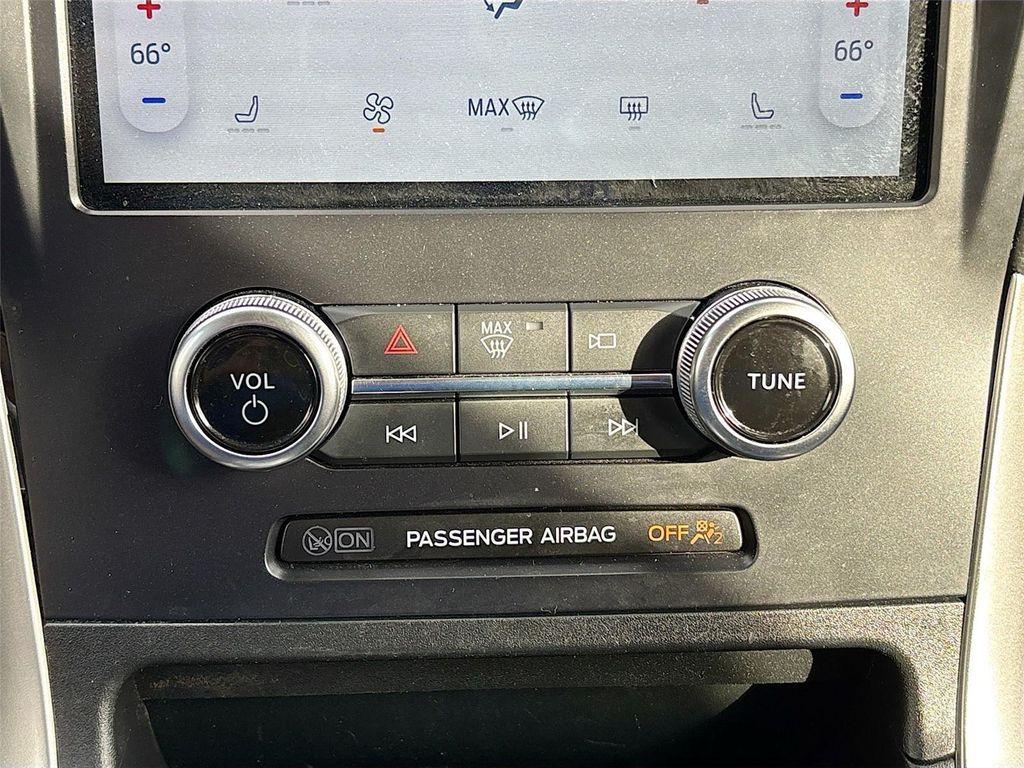 used 2024 Ford Edge car, priced at $19,995