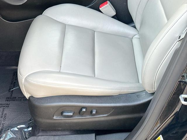 used 2023 Cadillac XT4 car, priced at $21,995