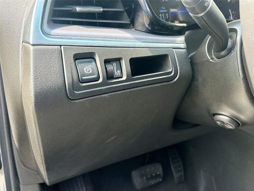 used 2017 Cadillac XT5 car, priced at $16,995