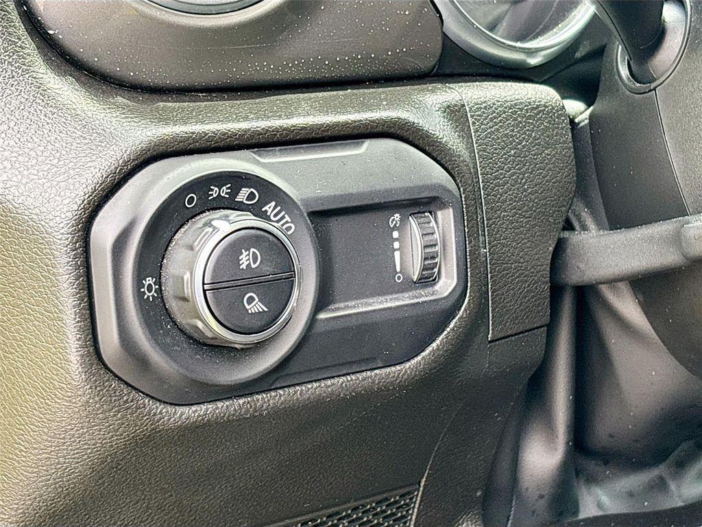used 2023 Jeep Gladiator car, priced at $28,995