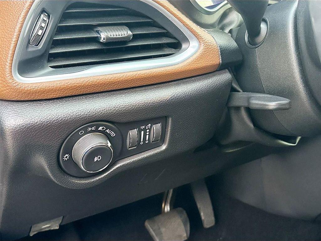 used 2020 Chrysler Pacifica car, priced at $21,995