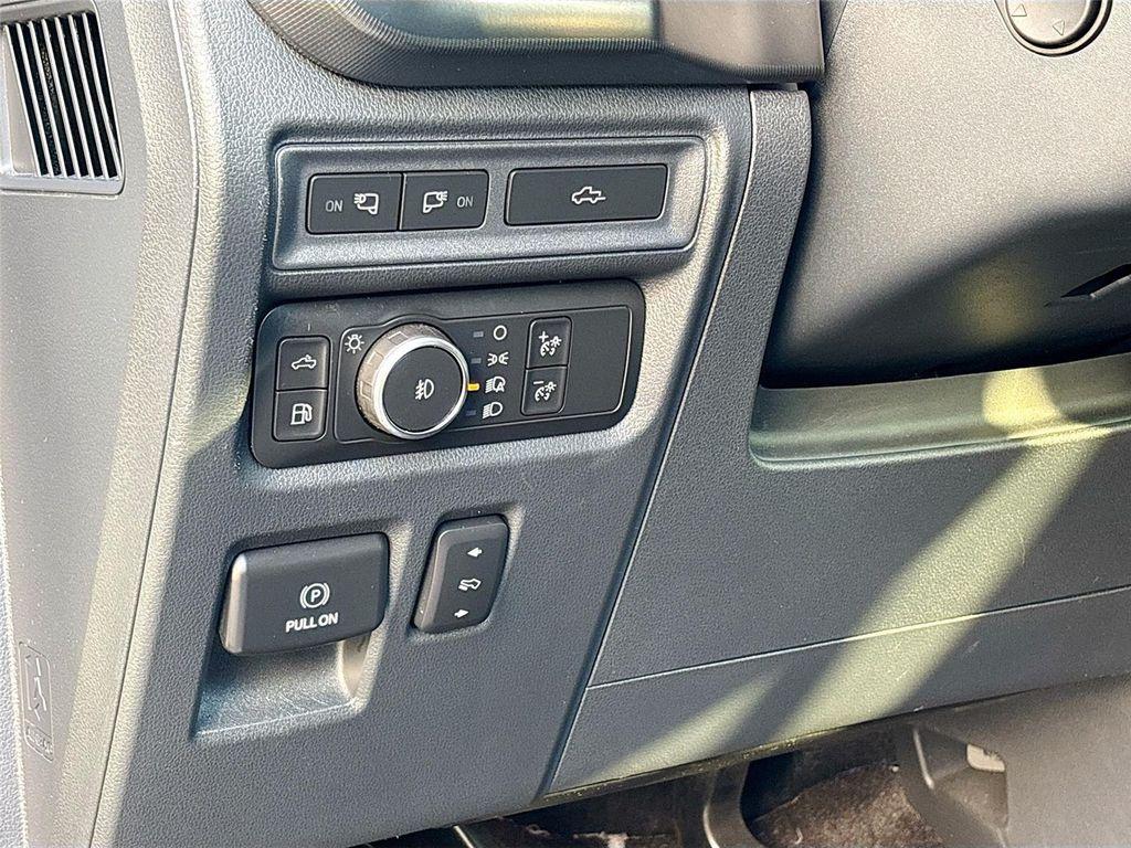 used 2021 Ford F-150 car, priced at $42,995