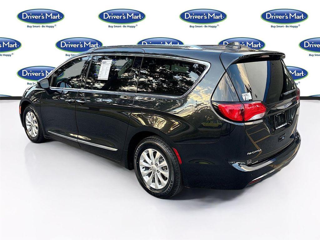 used 2018 Chrysler Pacifica car, priced at $10,995