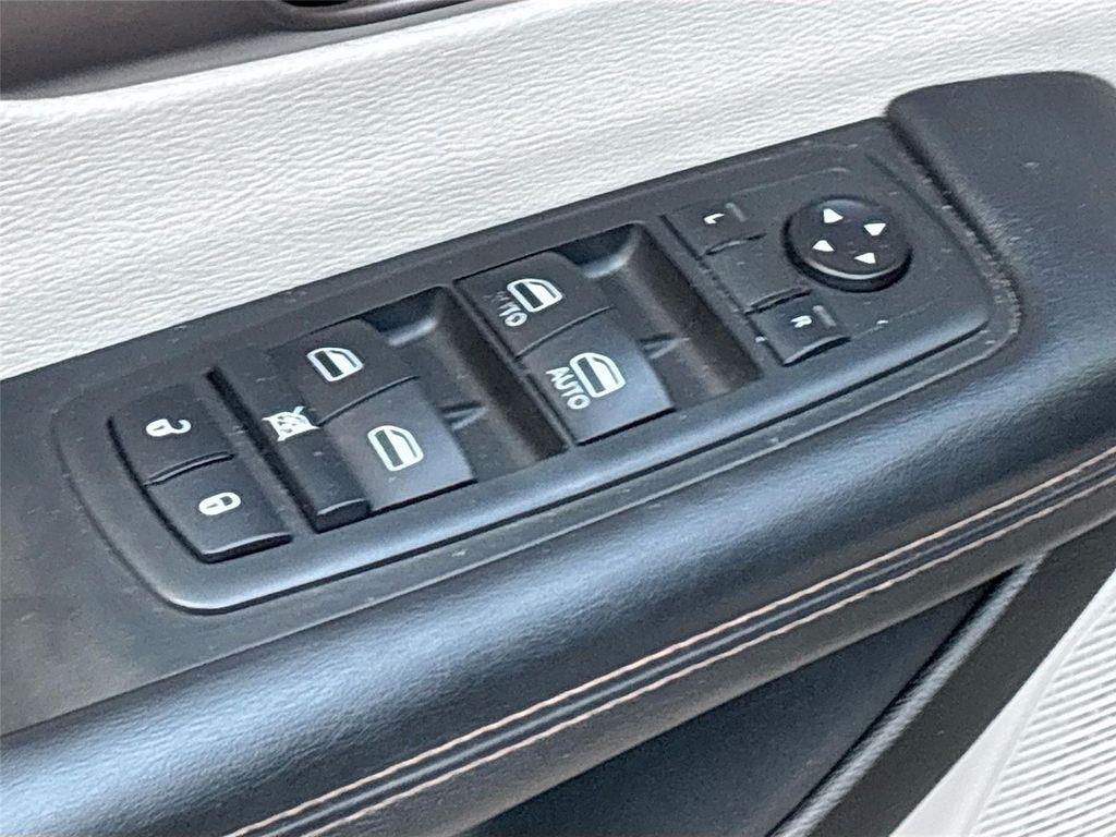 used 2018 Chrysler Pacifica car, priced at $10,995