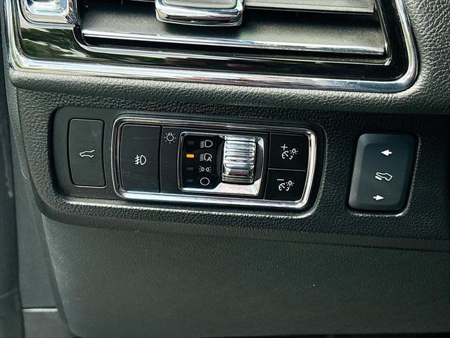 used 2023 Lincoln Navigator car, priced at $52,995