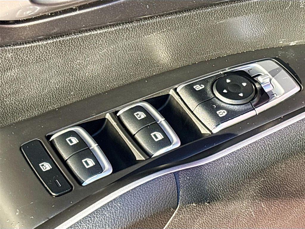 used 2021 Kia Sorento car, priced at $12,995