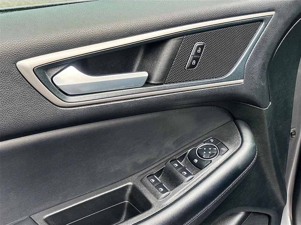 used 2024 Ford Edge car, priced at $20,995