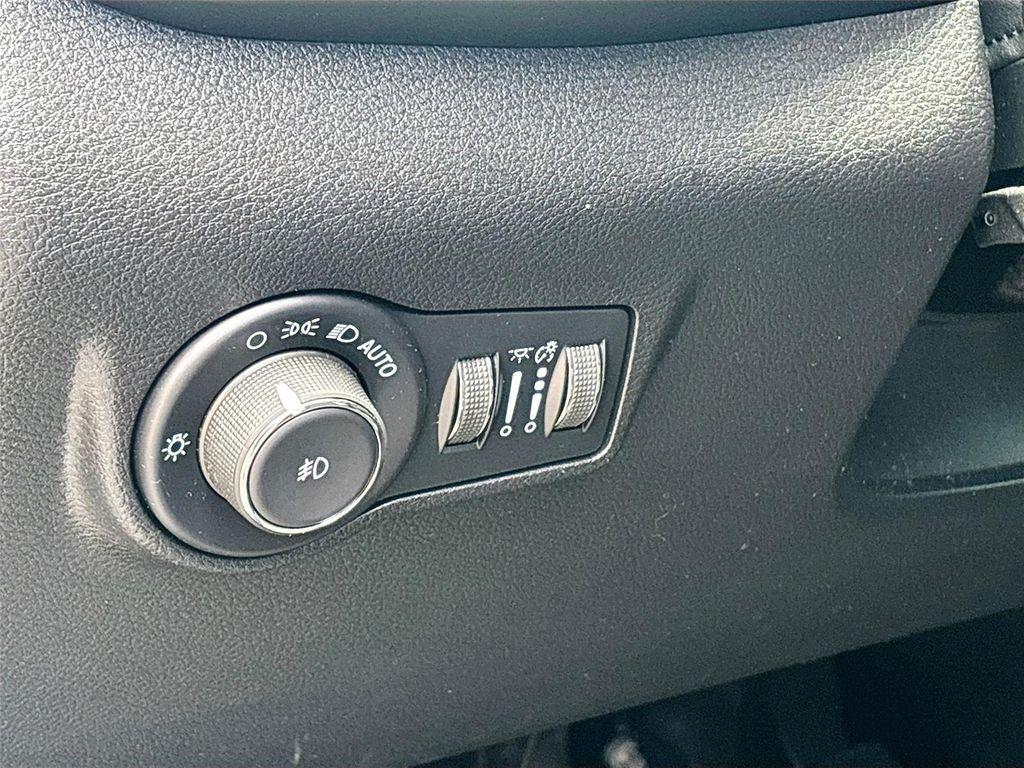 used 2022 Jeep Compass car, priced at $18,995