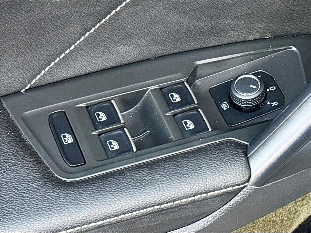 used 2024 Volkswagen Tiguan car, priced at $19,995