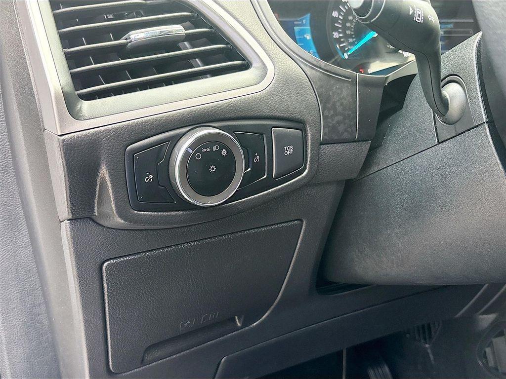 used 2024 Ford Edge car, priced at $20,995
