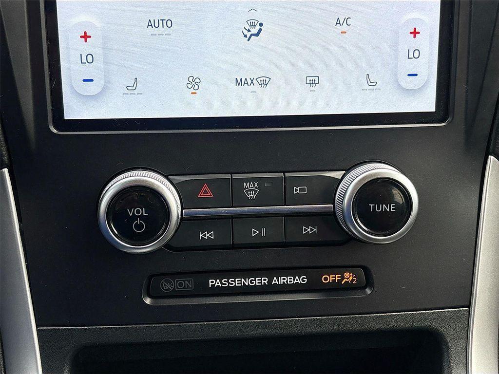 used 2024 Ford Edge car, priced at $20,995