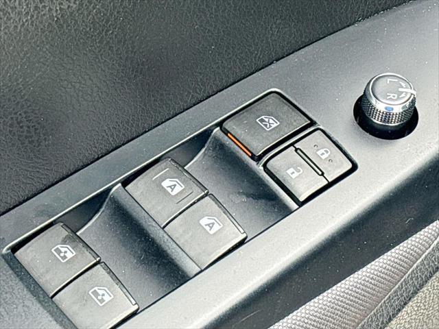 used 2017 Toyota Highlander car, priced at $16,995