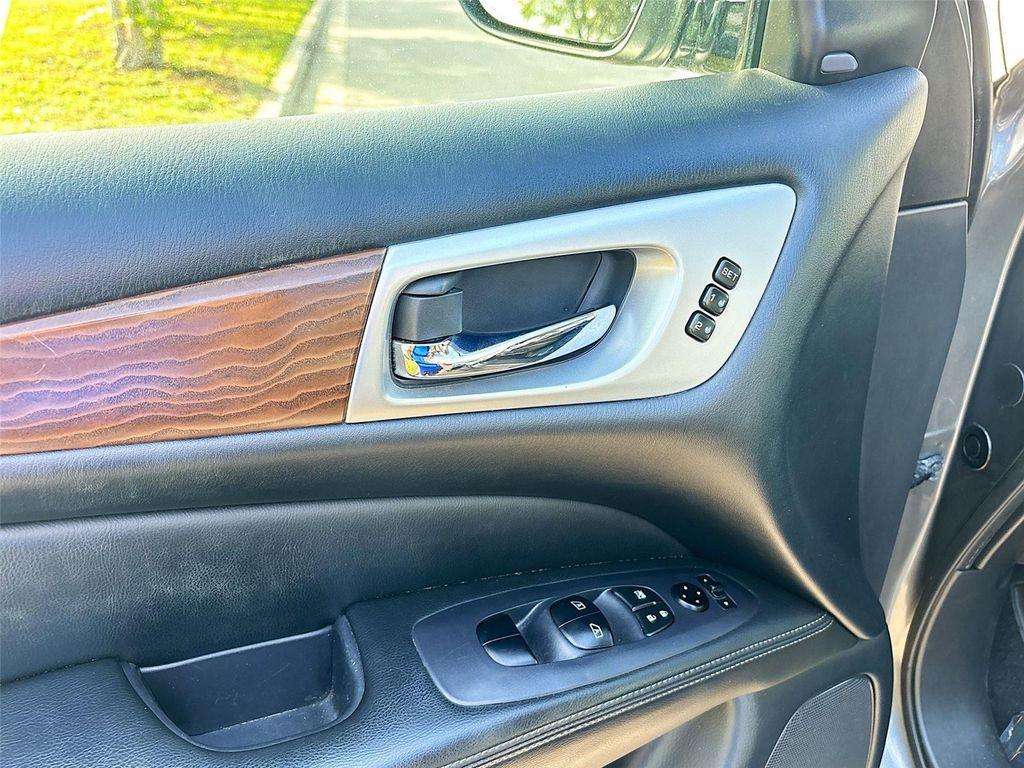 used 2020 Nissan Pathfinder car, priced at $18,995