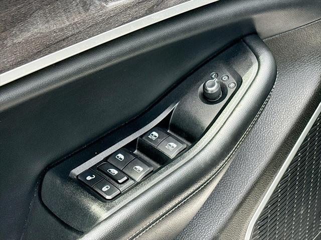 used 2022 Jeep Grand Cherokee car, priced at $24,595
