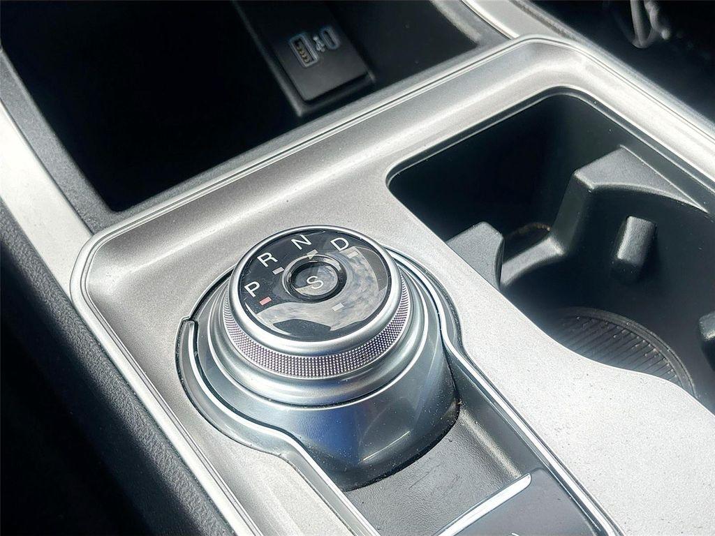 used 2024 Ford Edge car, priced at $21,595