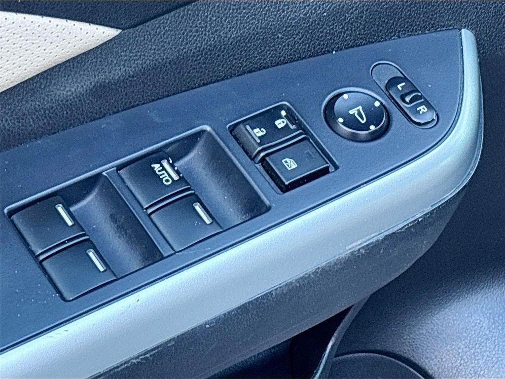 used 2016 Honda CR-V car, priced at $13,595