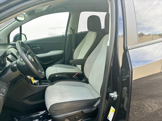 used 2022 Chevrolet Trax car, priced at $16,595