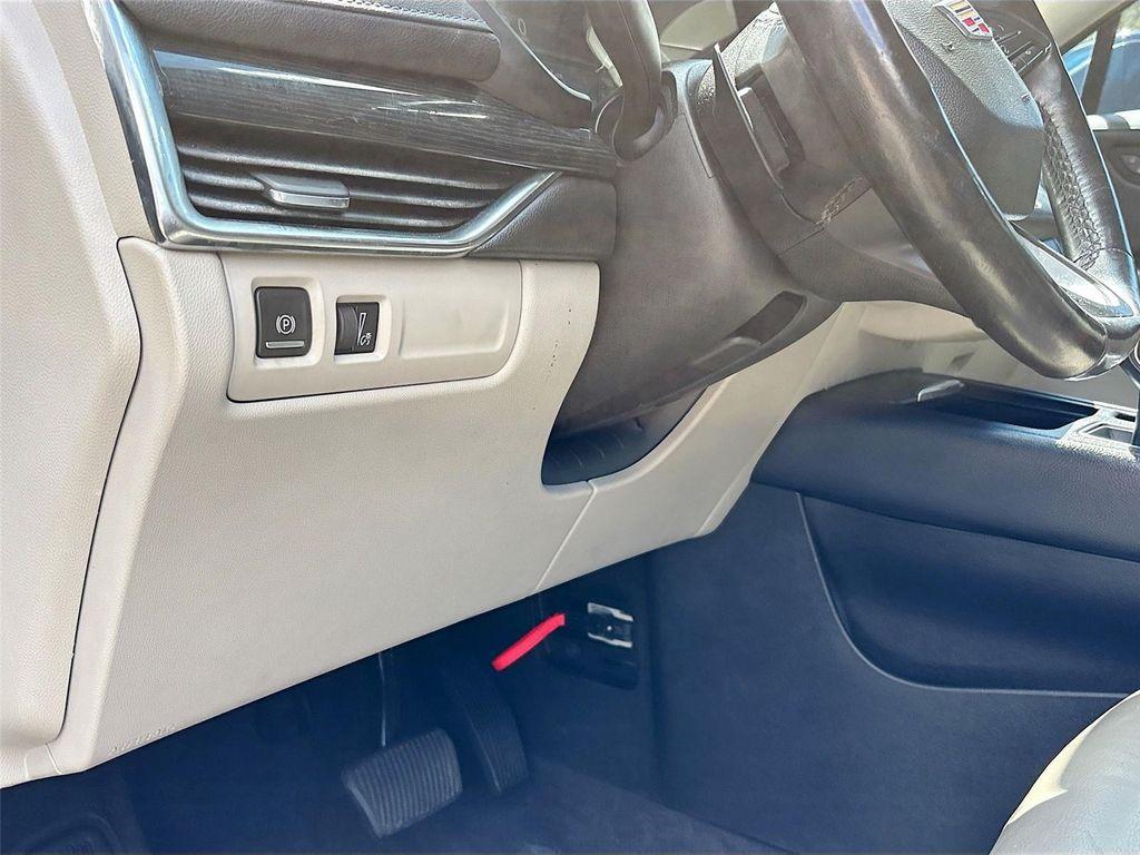used 2019 Cadillac XT4 car, priced at $18,995