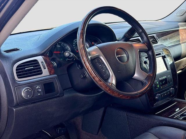 used 2014 GMC Yukon car, priced at $17,595