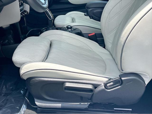 used 2022 MINI Hardtop car, priced at $19,595