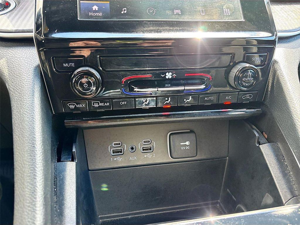 used 2024 Jeep Grand Cherokee L car, priced at $28,595