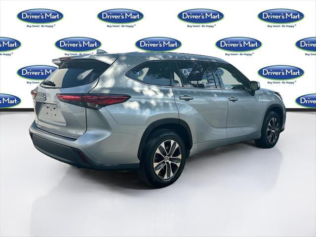 used 2020 Toyota Highlander car, priced at $24,995