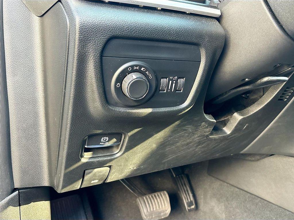 used 2023 Jeep Grand Cherokee L car, priced at $27,995