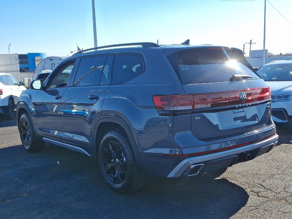 new 2025 Volkswagen Atlas car, priced at $50,214