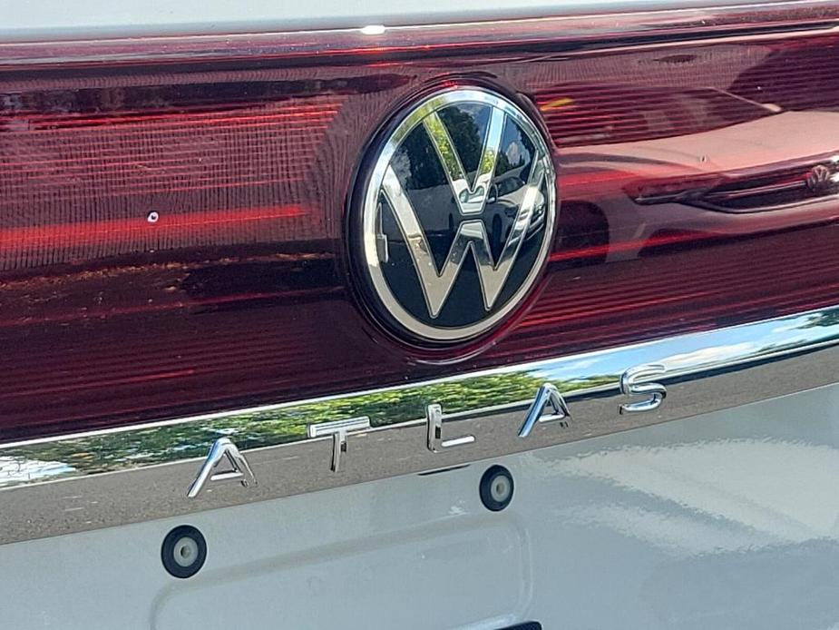 new 2024 Volkswagen Atlas car, priced at $55,331
