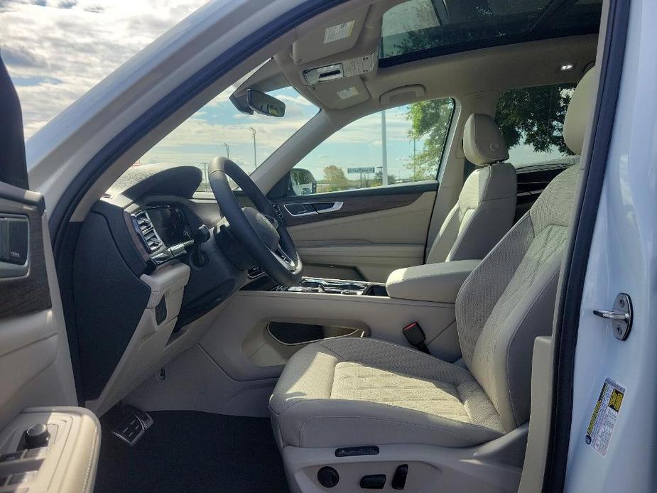 new 2024 Volkswagen Atlas car, priced at $55,331