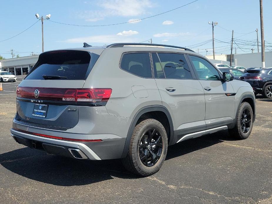 new 2024 Volkswagen Atlas car, priced at $50,649