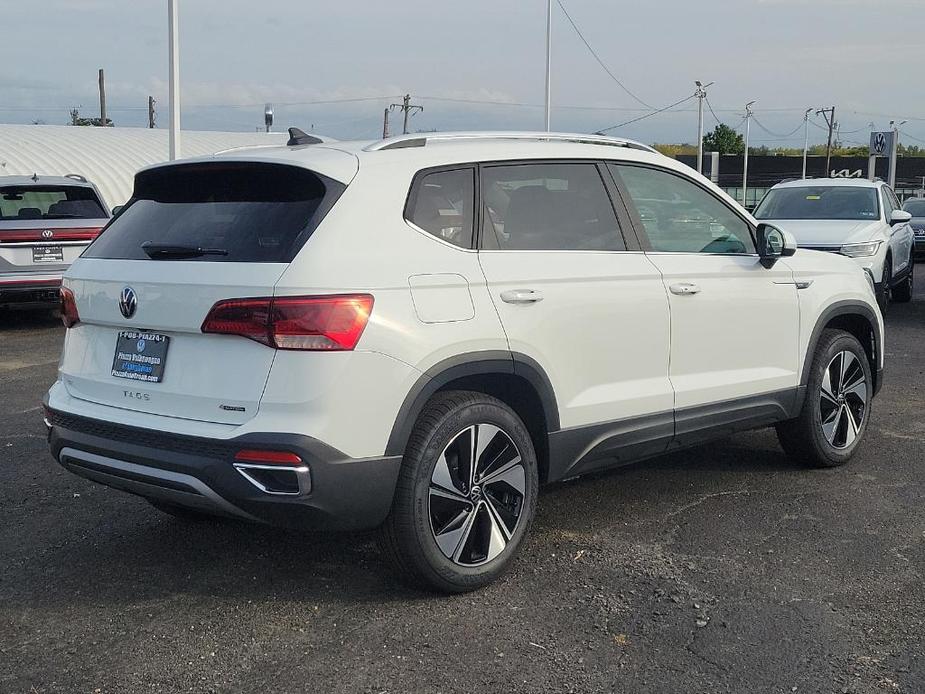 new 2024 Volkswagen Taos car, priced at $31,673