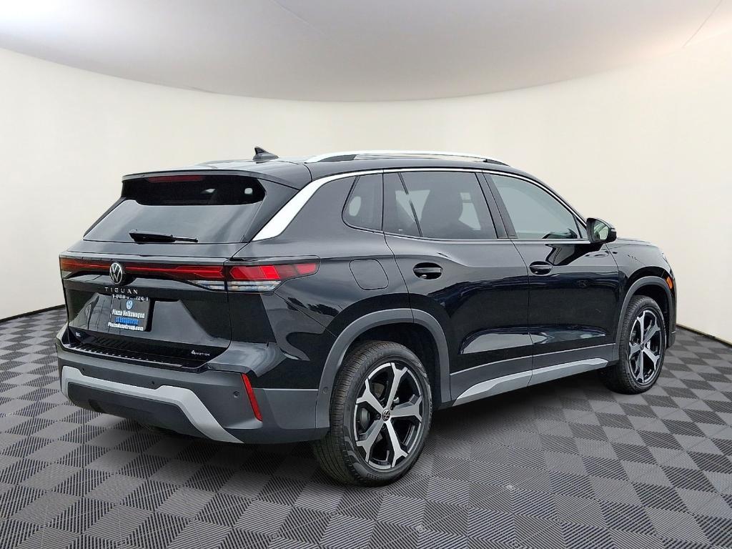 new 2025 Volkswagen Tiguan car, priced at $37,938