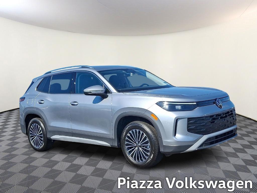 new 2025 Volkswagen Tiguan car, priced at $34,182