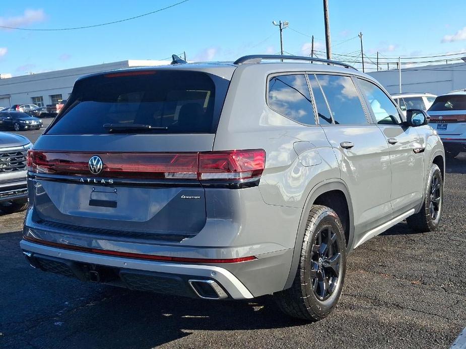 new 2025 Volkswagen Atlas car, priced at $50,509