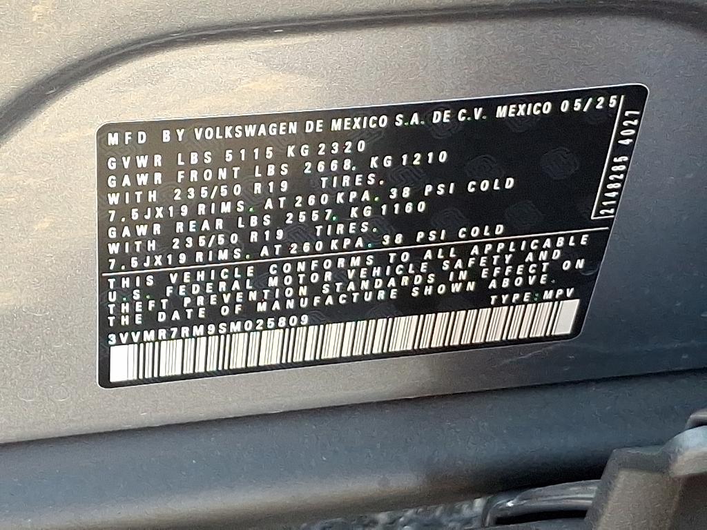 new 2025 Volkswagen Tiguan car, priced at $37,699