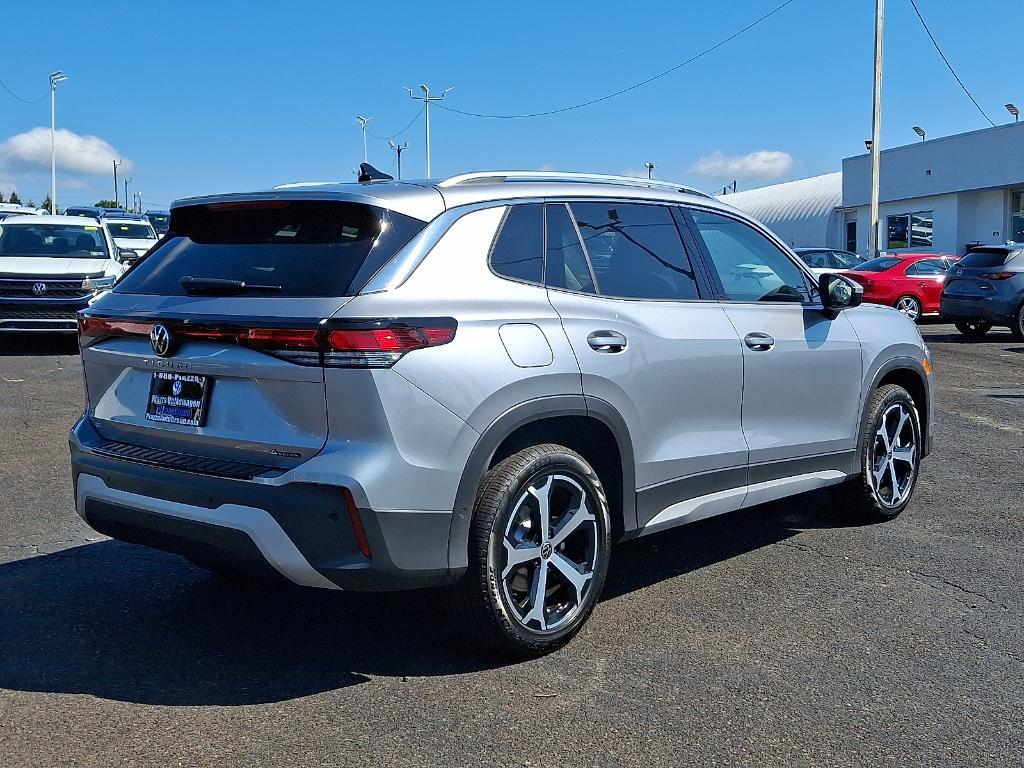 new 2025 Volkswagen Tiguan car, priced at $37,699