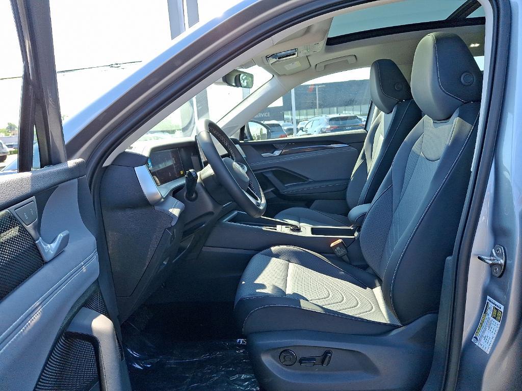 new 2025 Volkswagen Tiguan car, priced at $37,699