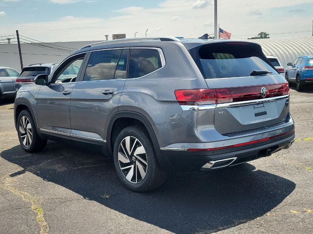 new 2024 Volkswagen Atlas car, priced at $52,014