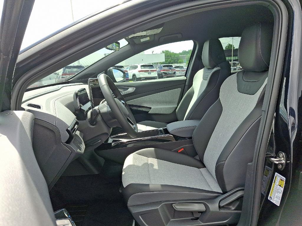 new 2025 Volkswagen ID.4 car, priced at $51,846