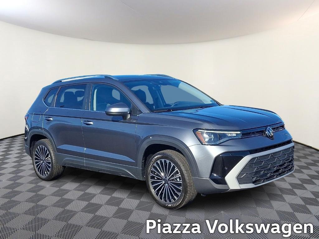 new 2025 Volkswagen Taos car