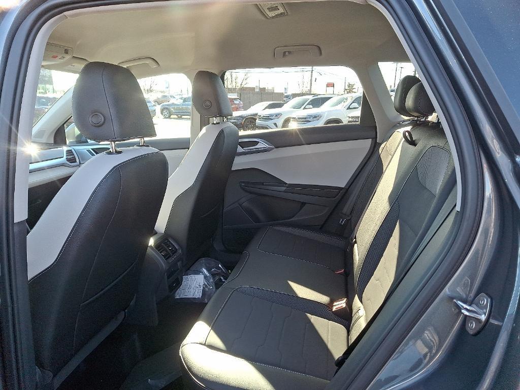 new 2025 Volkswagen Taos car