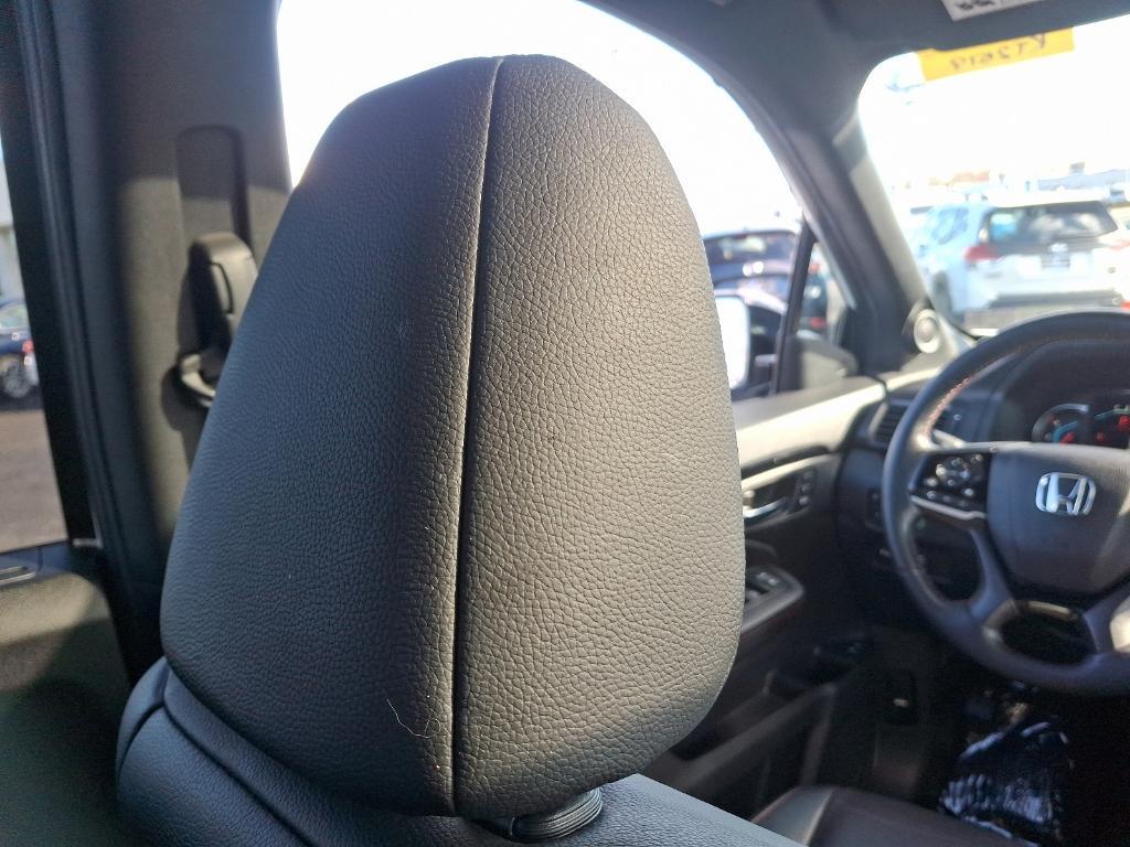 used 2021 Honda Pilot car, priced at $31,899