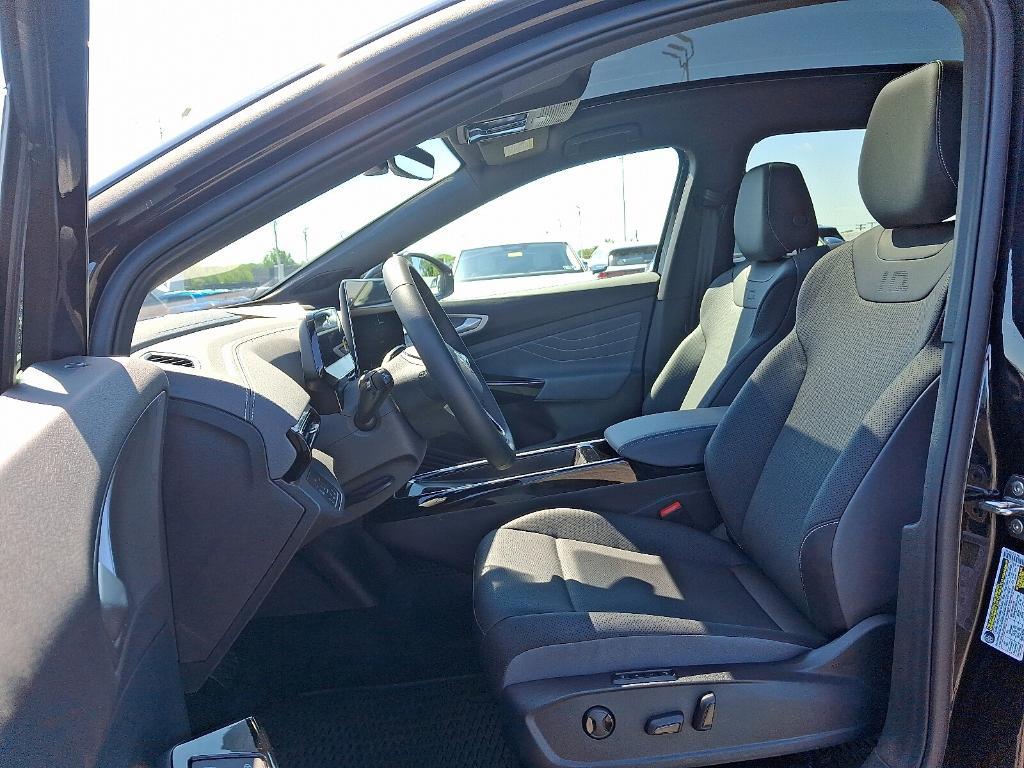 new 2025 Volkswagen ID.4 car, priced at $56,371