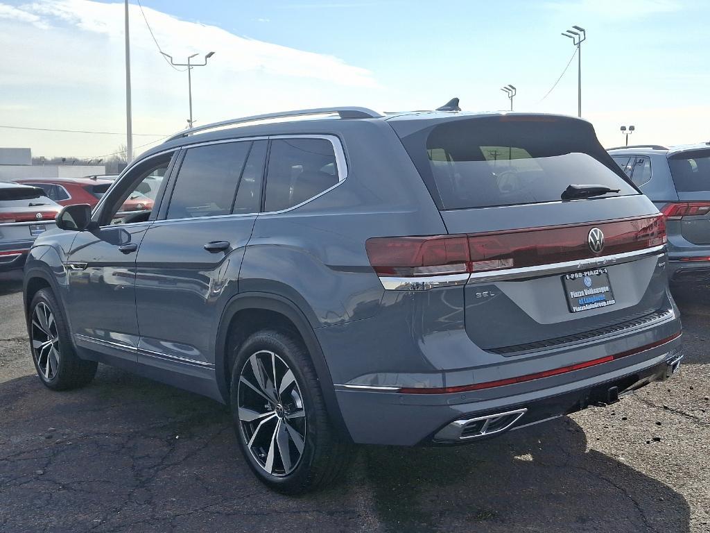 new 2025 Volkswagen Atlas car, priced at $57,459