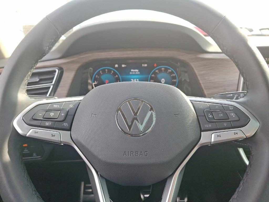 new 2025 Volkswagen Atlas car, priced at $55,312