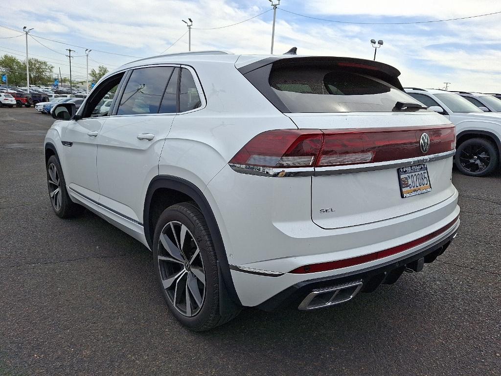 new 2024 Volkswagen Atlas Cross Sport car