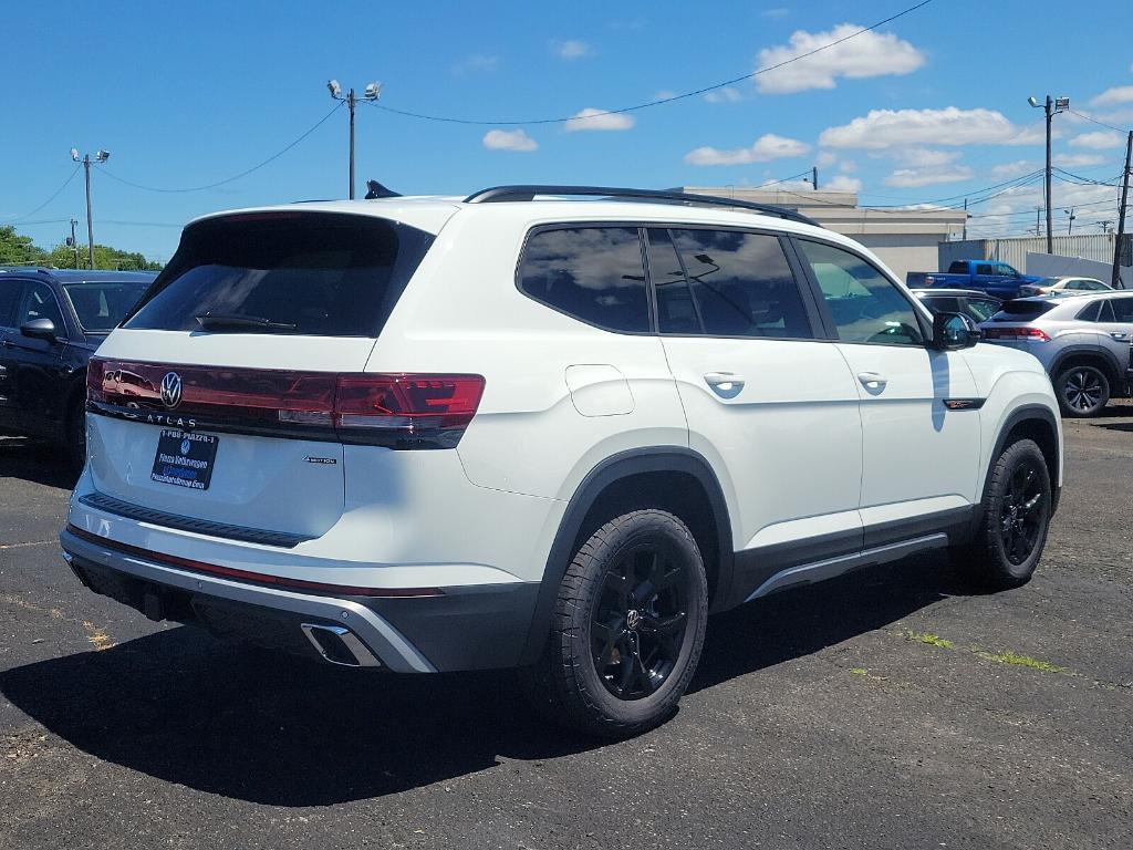 new 2024 Volkswagen Atlas car, priced at $50,124