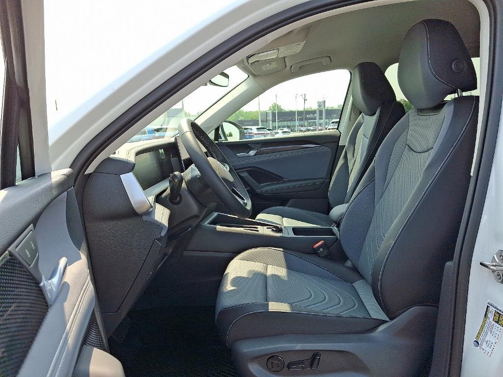 new 2025 Volkswagen Tiguan car, priced at $36,844
